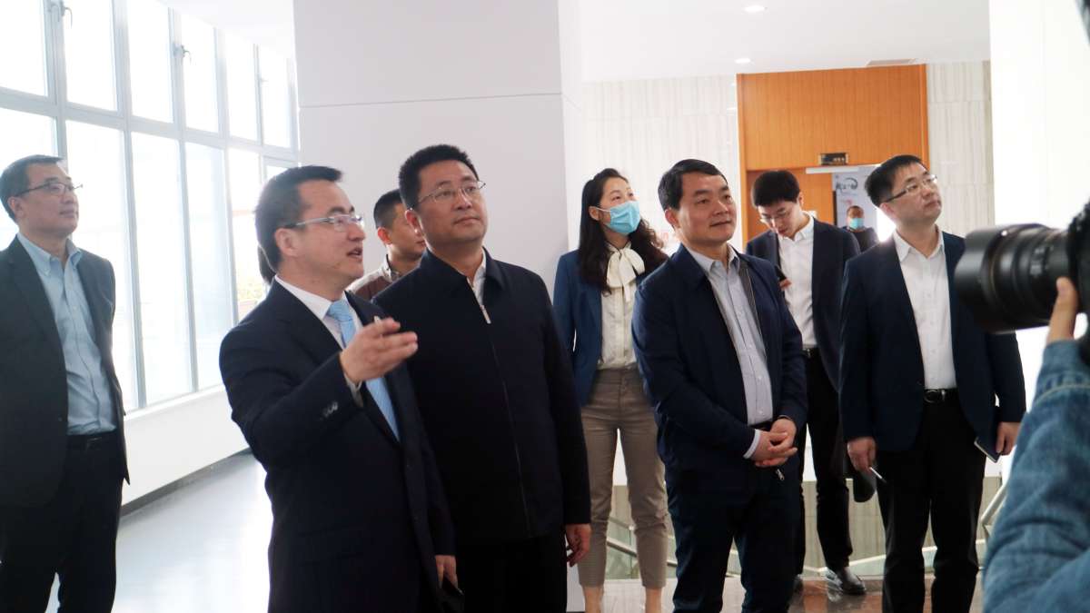 高新区毛伟区长一行来通锦精密调研指导